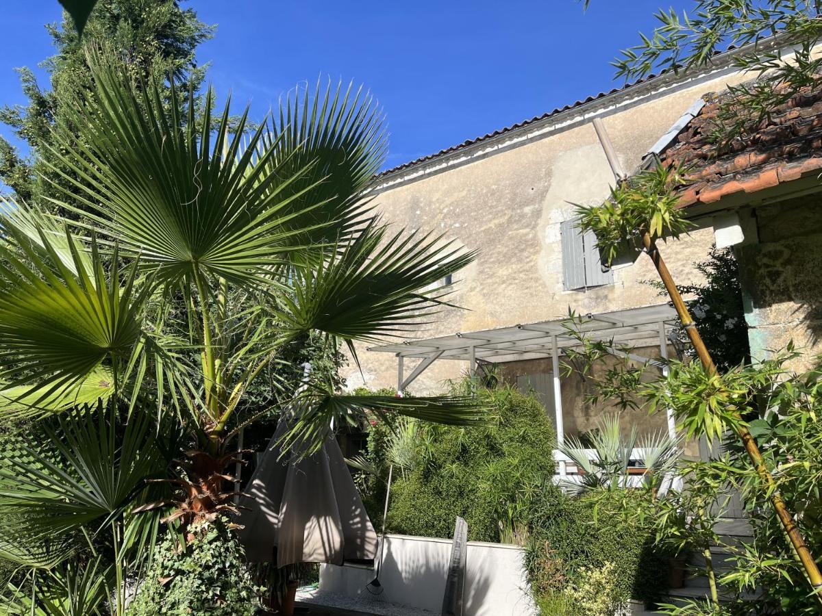 Chambre Paisible Dans Une Ancienne Batisse Renovee Issigeac Exteriör bild